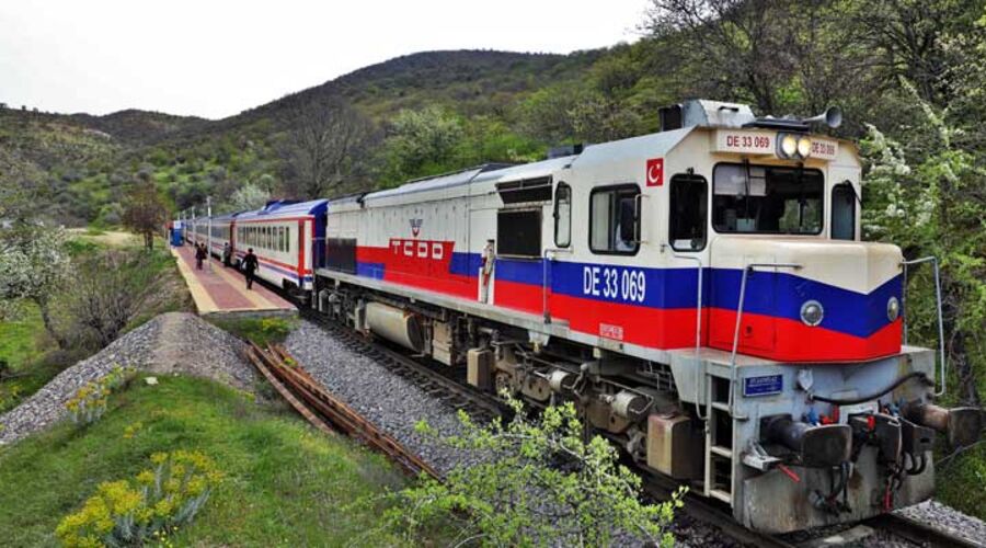 YENİCE ‘DEN TREN İLE KARABÜK’E YOLCULUK BATI KARADENİZ ‘İN KEŞFEDİLMEMİŞ GÜZELLİKLERİ